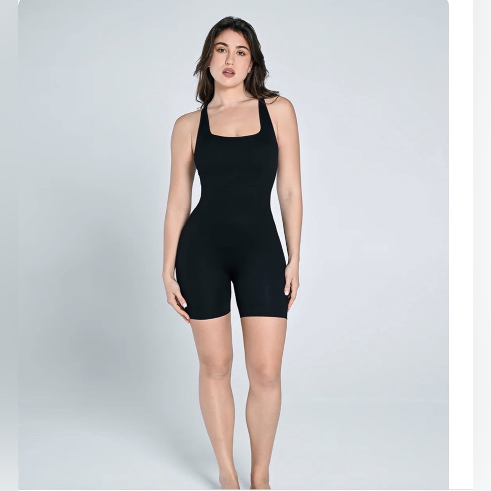 Cosmolle Seamless Bike Short Bodysuit/ Jet black